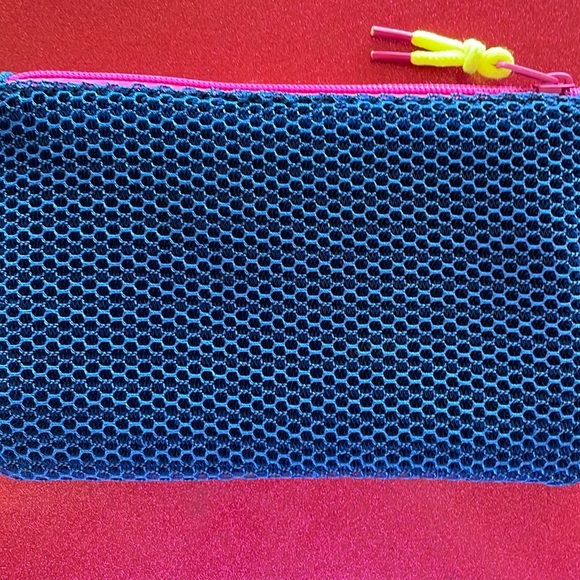 3/$10 Ipsy Glam Bag New January 2018 Game Face Navy Mesh Nautical Neon Makeup - Picture 4 of 10